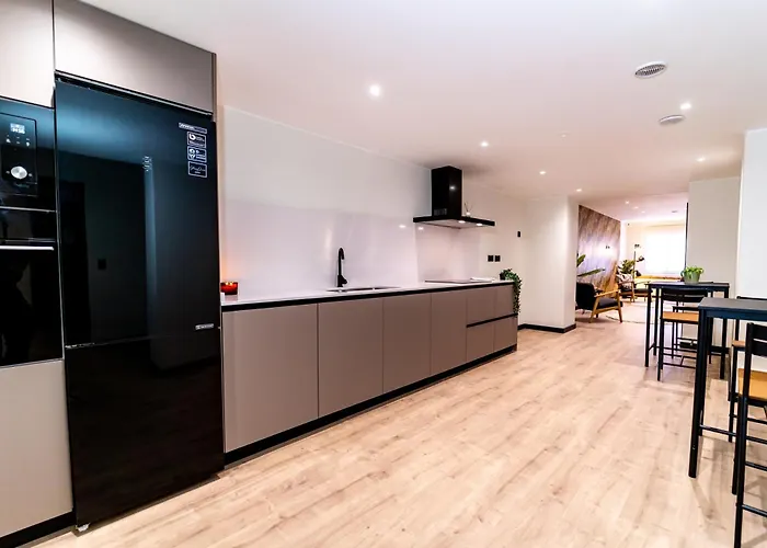 Ξενοδοχείο με διαμερίσματα Paseo Zorrilla 100 Coliving Βαγιαδολίδ